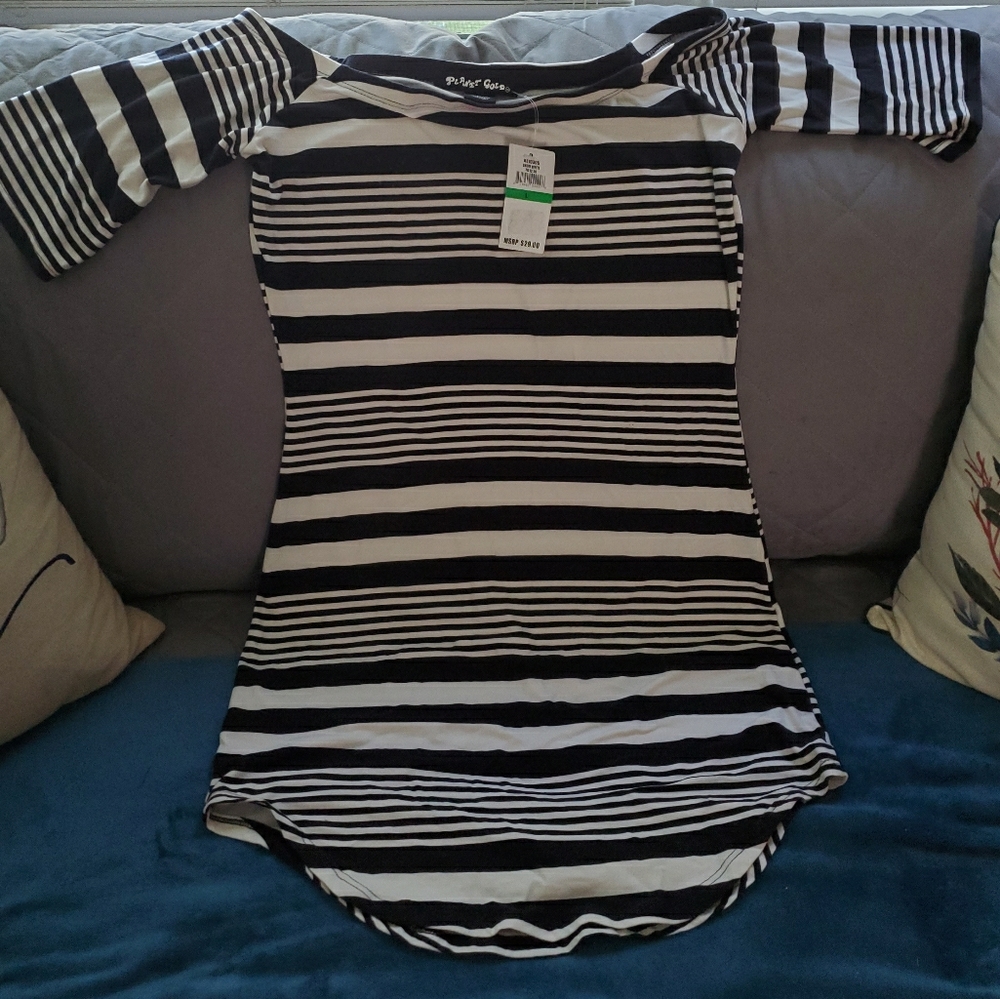 SOLD Casual B&W striped short sleeved cotton dress